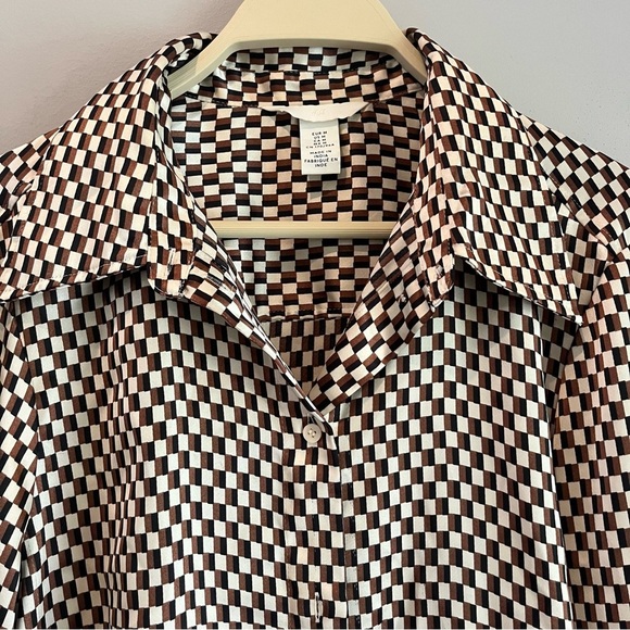 H&M long sleeve button up pattern blouse women’s size medium - Picture 3 of 6